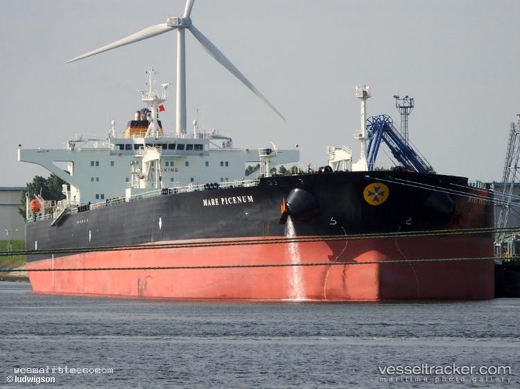 Mare-Picenum - Crude Oil Tanker vessel registered in Italy