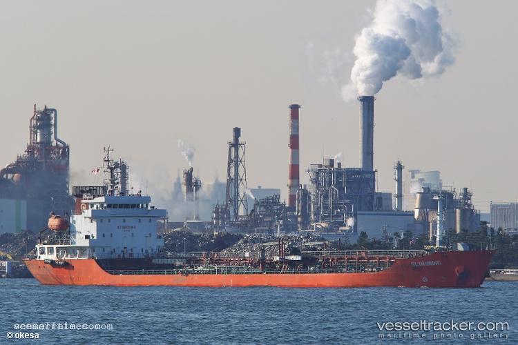 Gloriwind - Oil Products Tanker vessel registered in Hong Kong