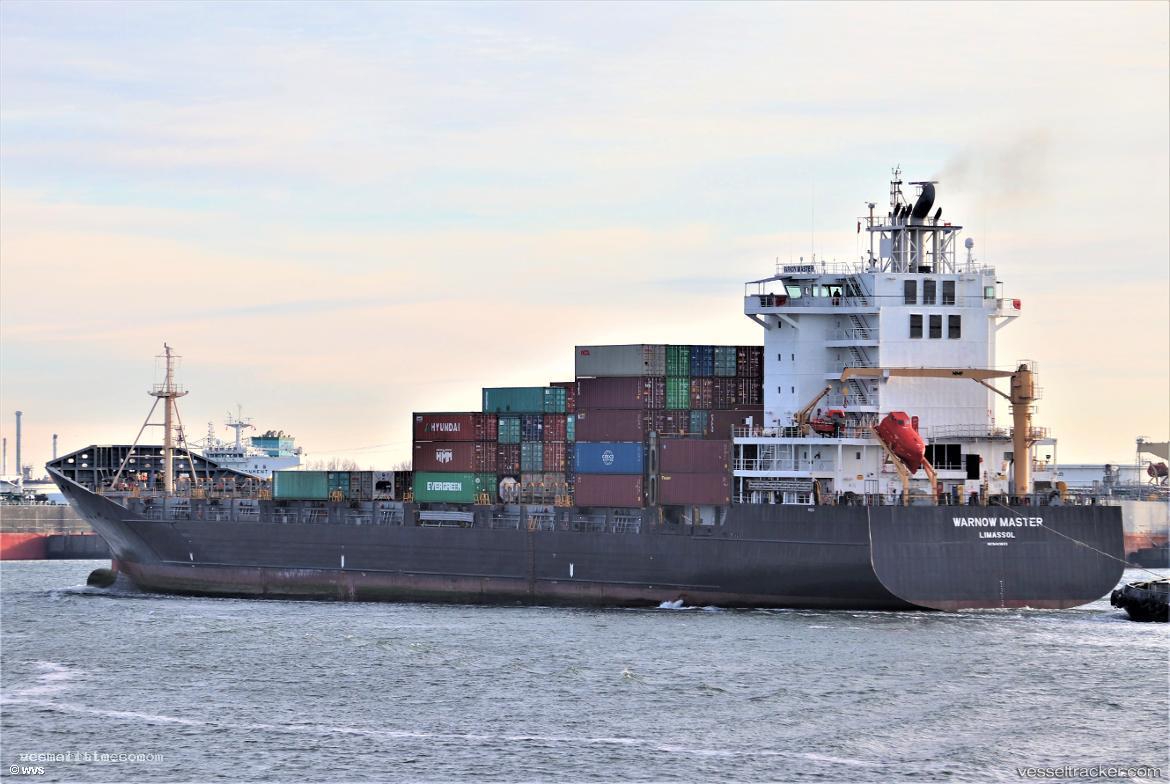 Warnow-Master - Container Ship vessel registered in Liberia