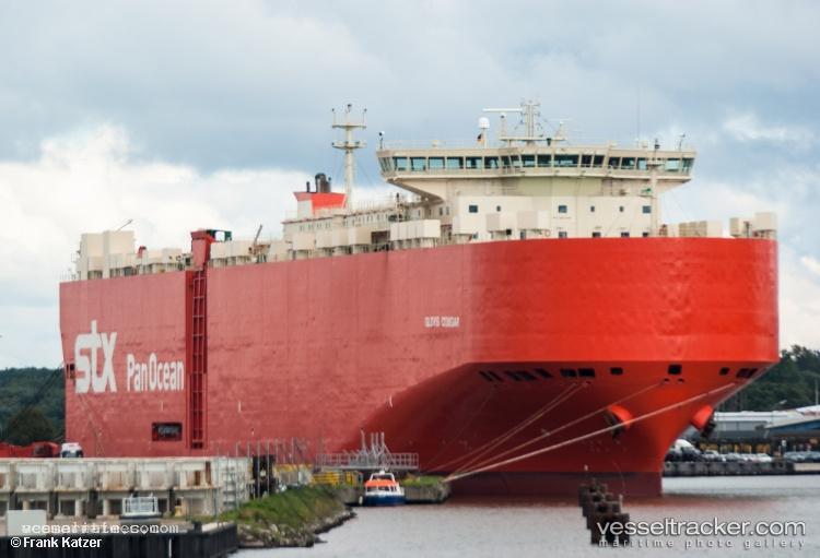 Glovis-Cougar - Vehicles Carrier vessel registered in South Korea