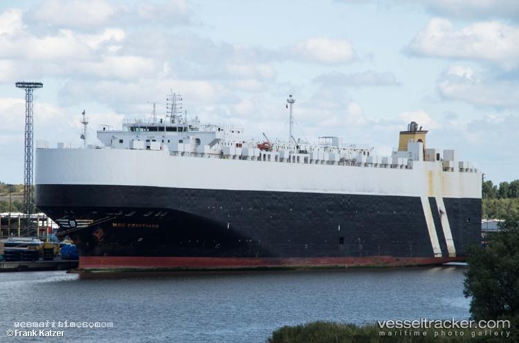 Gold-Hoshi - Vehicles Carrier vessel registered in Panama