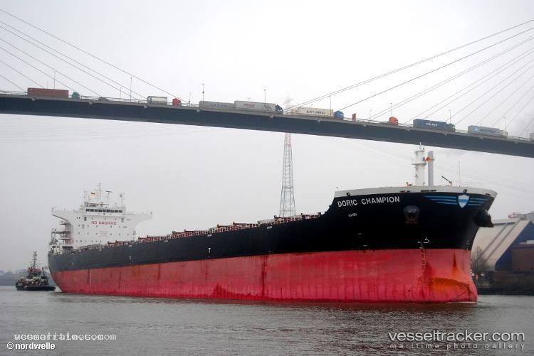 Saronic-Champion - Bulk Carrier vessel registered in Liberia