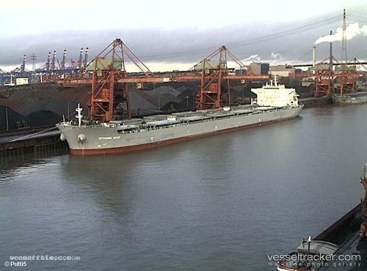 Efessos-Wave - Bulk Carrier vessel registered in Cyprus