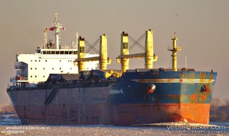 Cheval-Blanc - Bulk Carrier vessel registered in Marshall Islands