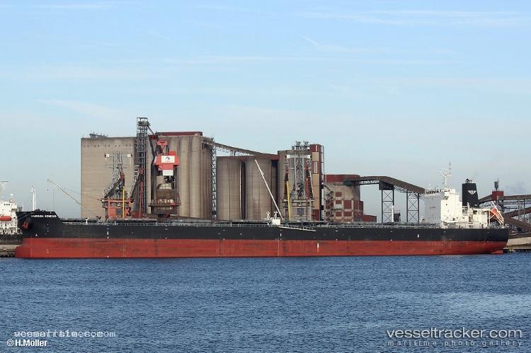 Star-Genesis - Bulk Carrier vessel registered in Marshall Islands