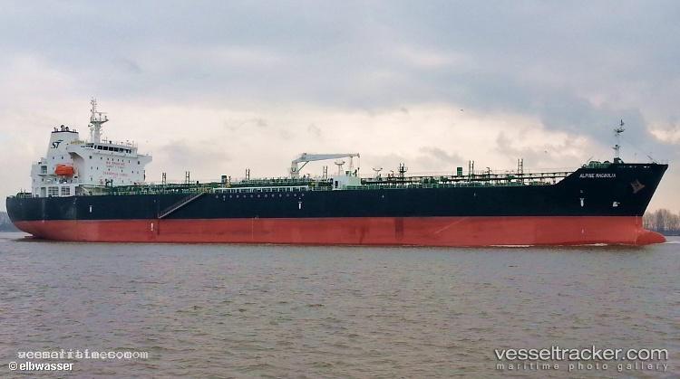 Pine-Olia - Chemical Oil Products Tanker vessel registered in Marshall Islands