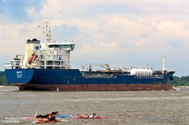 Huron - Chemical Oil Products Tanker vessel registered in Marshall Islands