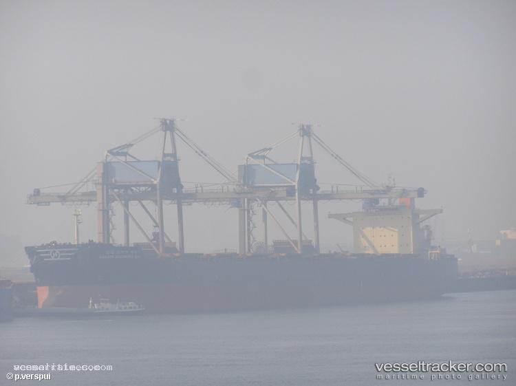 Hl-Saldanha-Bay - Bulk Carrier vessel registered in Marshall Islands
