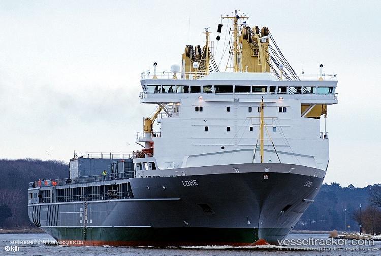 Lone - Heavy Load Carrier vessel registered in Antigua and Barbuda