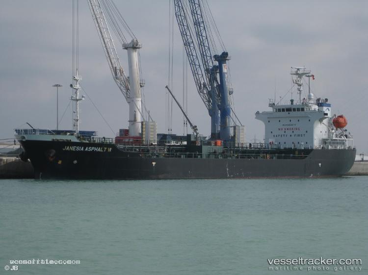 Jane-Asphalt - Bitumen Tanker vessel registered in Panama
