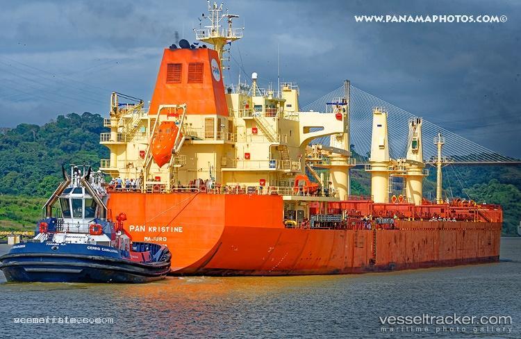 Explor - Bulk Carrier vessel registered in Panama