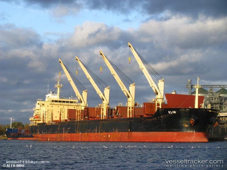 Legend - Bulk Carrier vessel registered in Panama