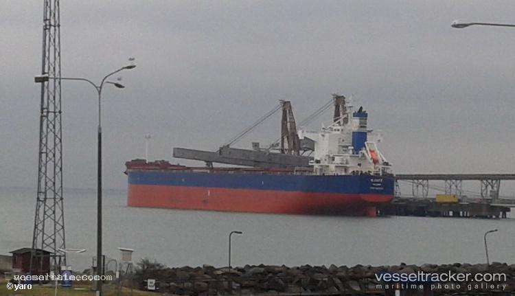 Golden-Jake - Bulk Carrier vessel registered in Marshall Islands