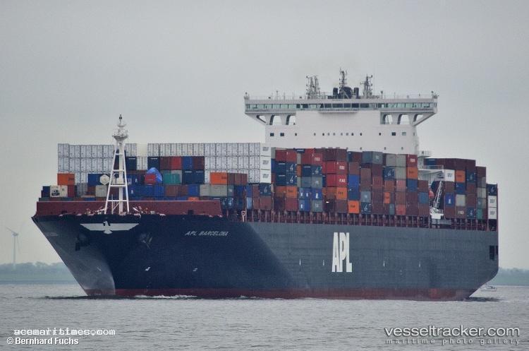 Apl-Barcelona - Container Ship
