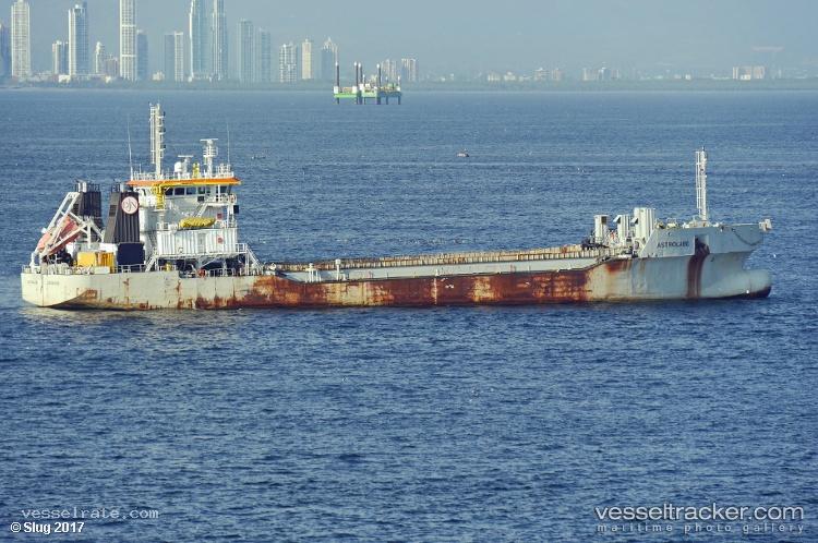 Astrolabe - Dredger vessel registered in Luxembourg