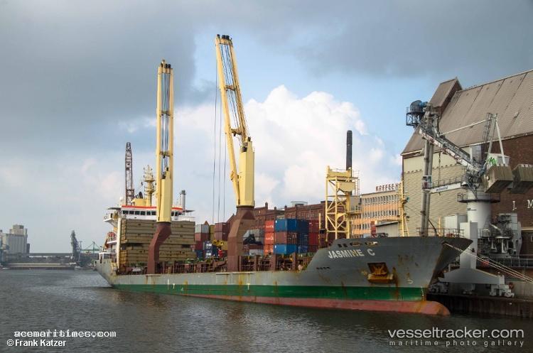 Capitaine-Kupe - Multi Purpose Carrier vessel registered in Singapore