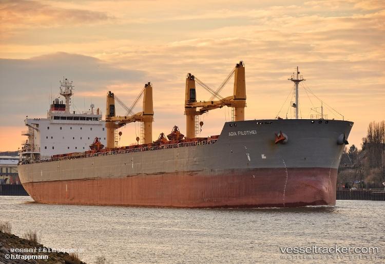 San-Nicolas - Bulk Carrier vessel registered in Marshall Islands