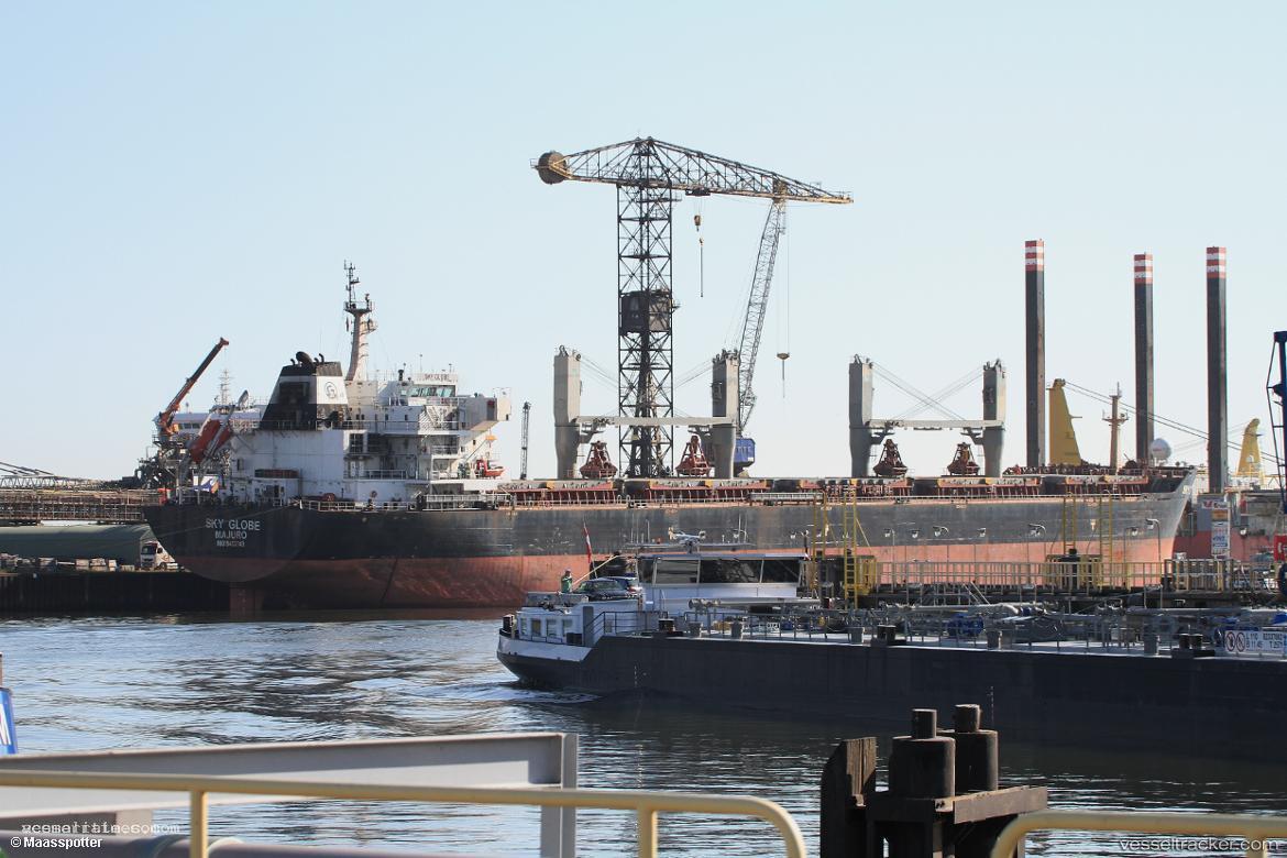 Sky-Free - Bulk Carrier vessel registered in Indonesia