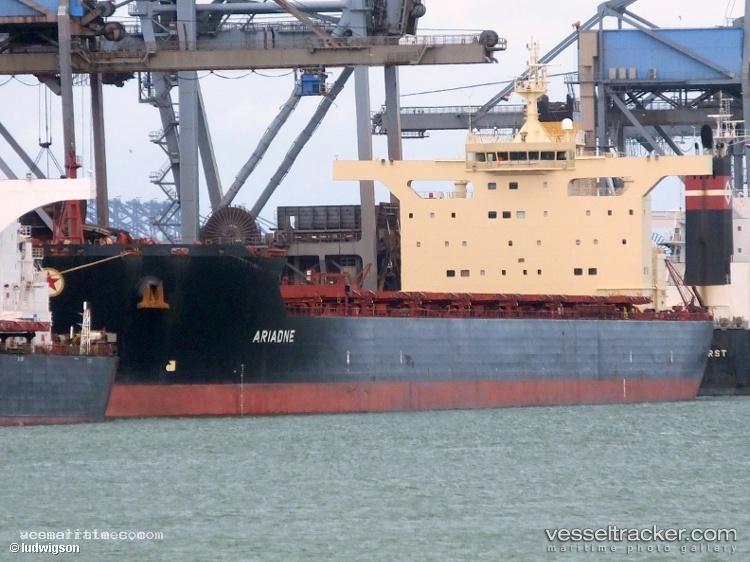 Gh-Nightingale - Bulk Carrier vessel registered in Bermuda
