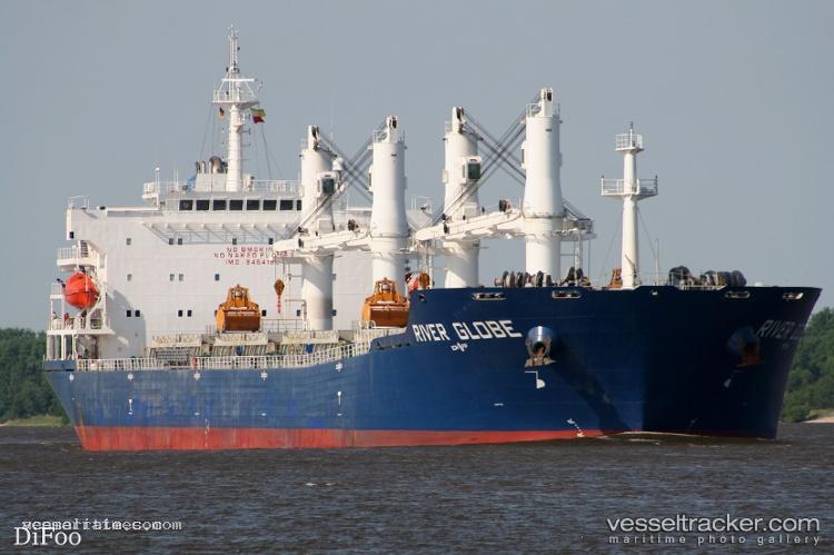 Sw-Apple - Bulk Carrier vessel registered in Marshall Islands