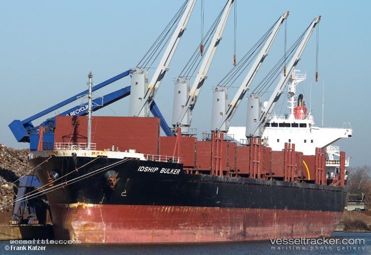 Yaloussa - Bulk Carrier vessel registered in Marshall Islands