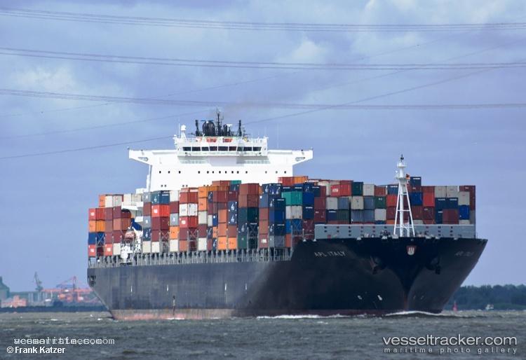 Msc-Javelin-Ix - Container Ship vessel registered in Portugal