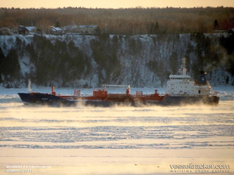 Elevit - Chemical Oil Products Tanker vessel registered in Marshall Islands