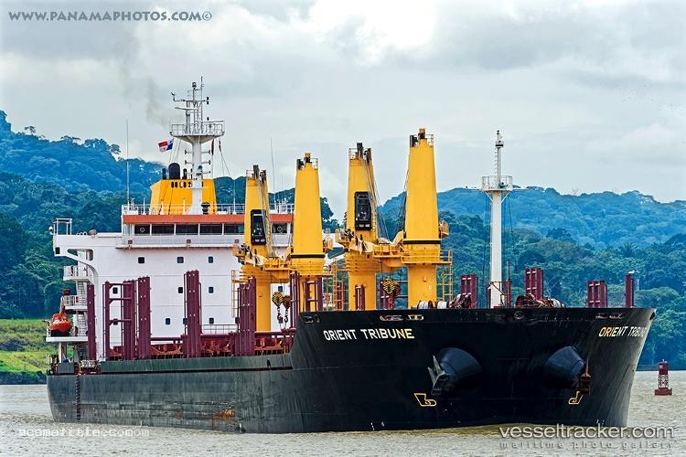 Global-Fortune - Bulk Carrier vessel registered in Marshall Islands