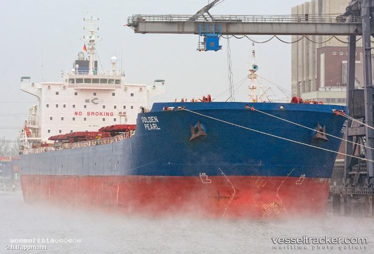 Golden-Pearl - Bulk Carrier vessel registered in Marshall Islands