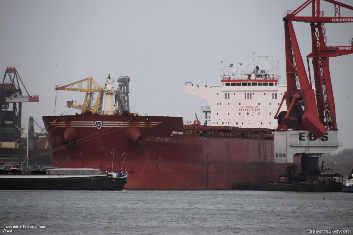 Minoan-Pioneer - Bulk Carrier vessel registered in Liberia