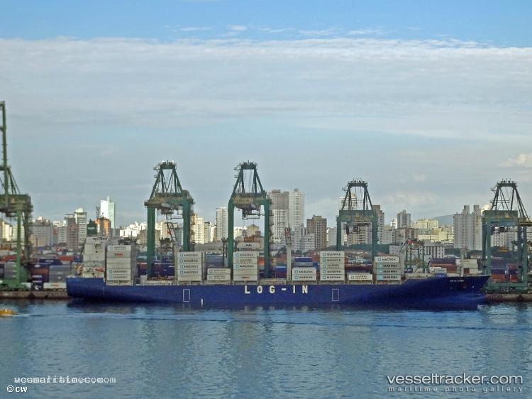 Log-in-Jatoba - Container Ship