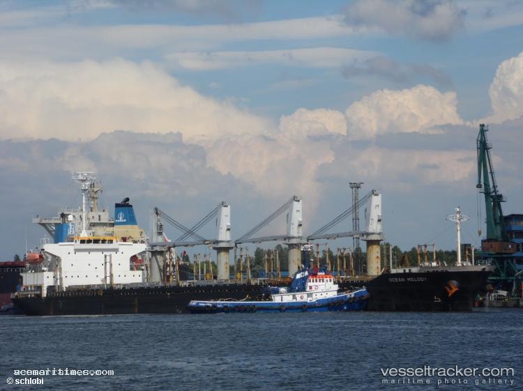 Agia-Valentina - Bulk Carrier vessel registered in Marshall Islands