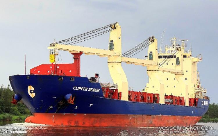 Stinnes-Zephir - Multi Purpose Carrier vessel registered in Antigua and Barbuda