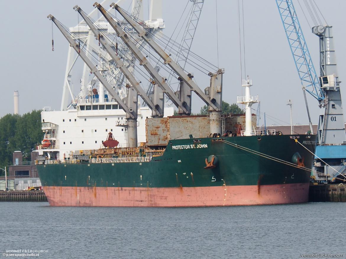 Neptune-Marine - Bulk Carrier vessel registered in Saint Kitts and Nevis