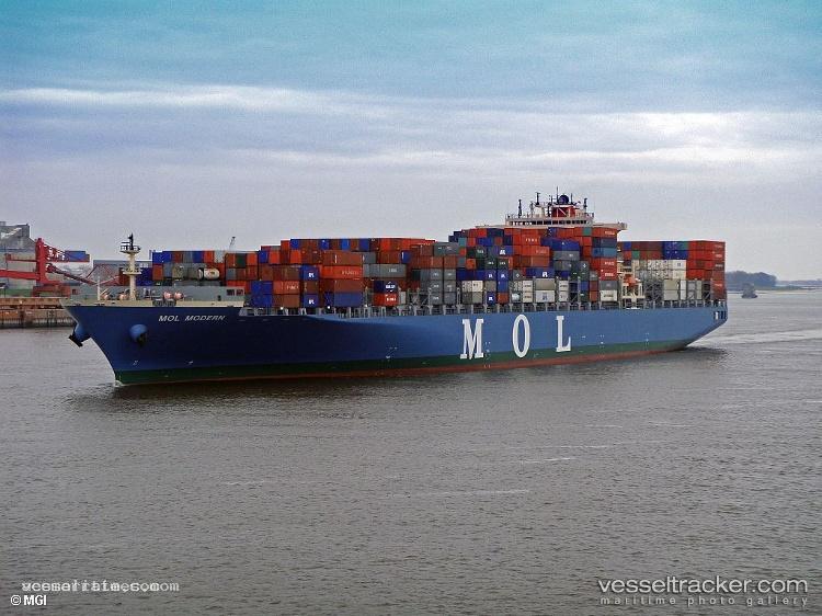 One-Modern - Container Ship vessel registered in Marshall Islands