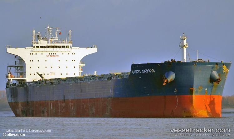 Chinook - Bulk Carrier vessel registered in Panama