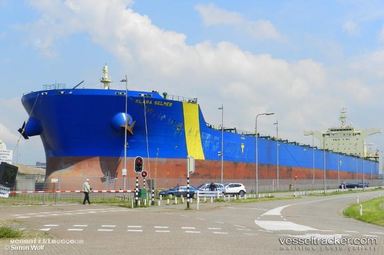 Koundouros - Bulk Carrier vessel registered in Liberia