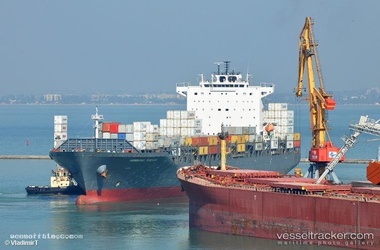 Ts-Sydney - Container Ship vessel registered in Marshall Islands