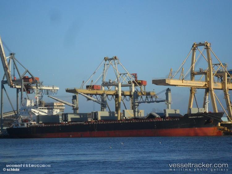 Minanur-Cebi-1 - Bulk Carrier vessel registered in Portugal