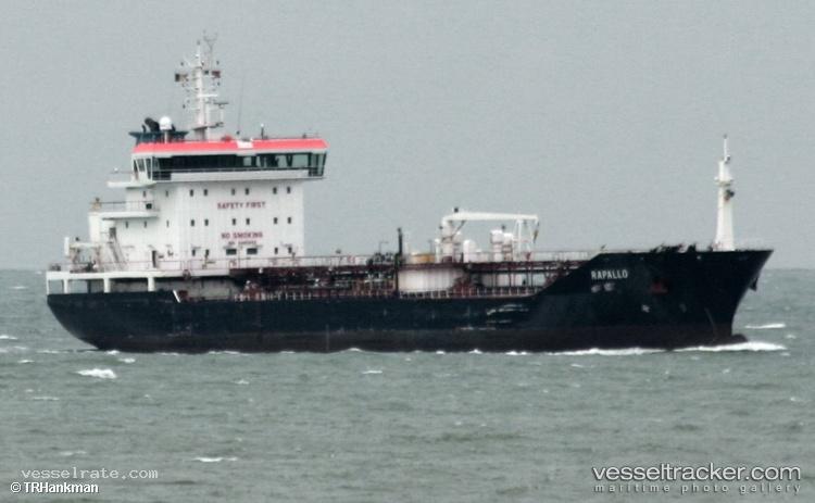 Black-Shark - Bitumen Tanker vessel registered in Italy