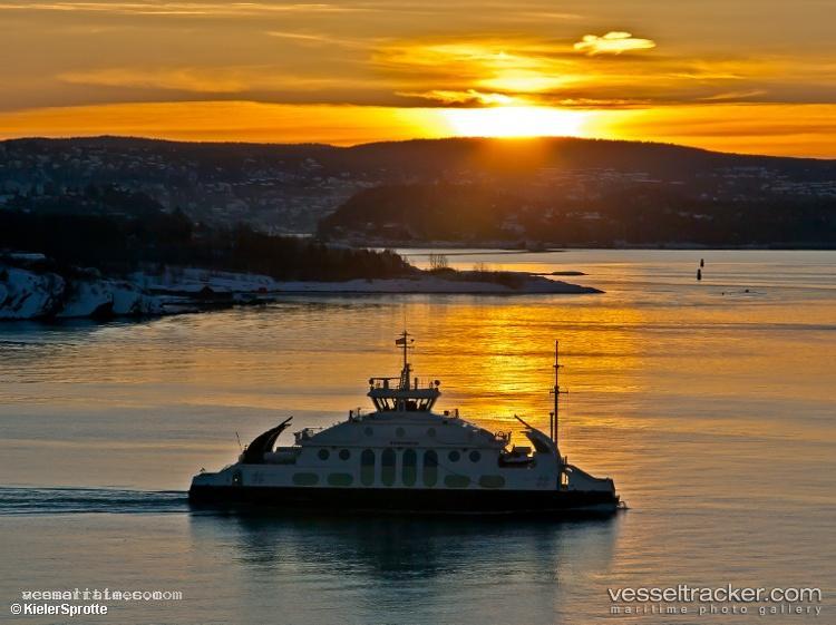 Dronningen - Passenger Ship vessel registered in Norway