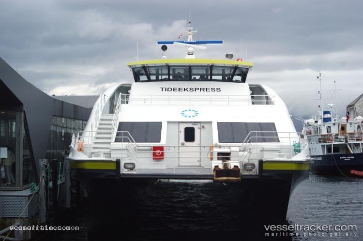 Ekspressen - Passenger Ship vessel registered in Norway