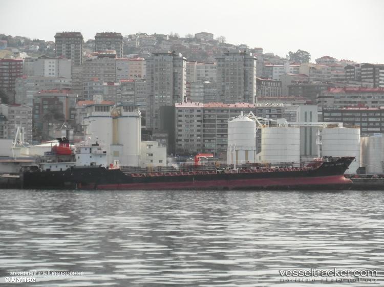 Padmanabh - Bitumen Tanker vessel registered in Cook Islands