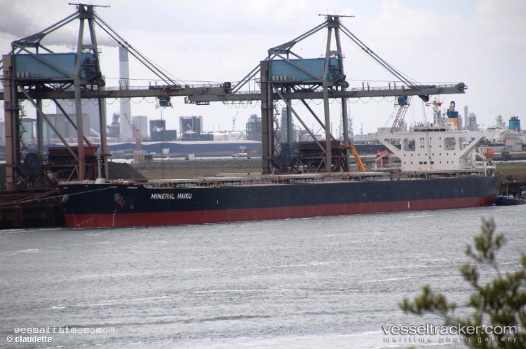 Honorship - Bulk Carrier vessel registered in Marshall Islands