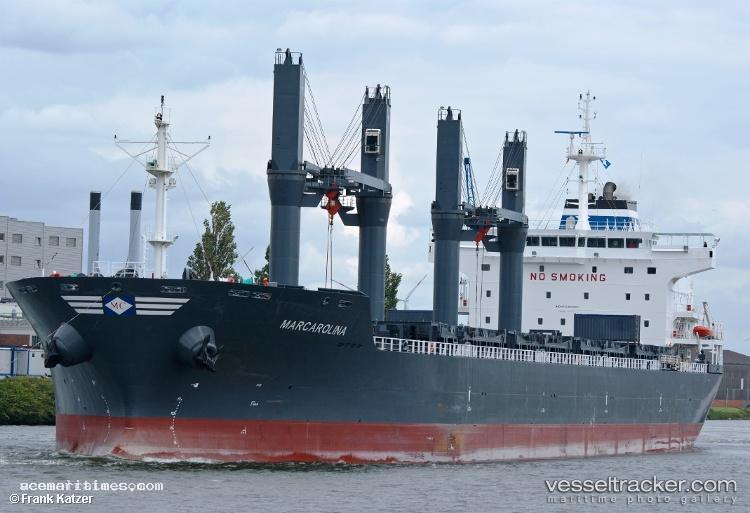 Bulker-Bee-30 - Bulk Carrier vessel registered in Netherlands