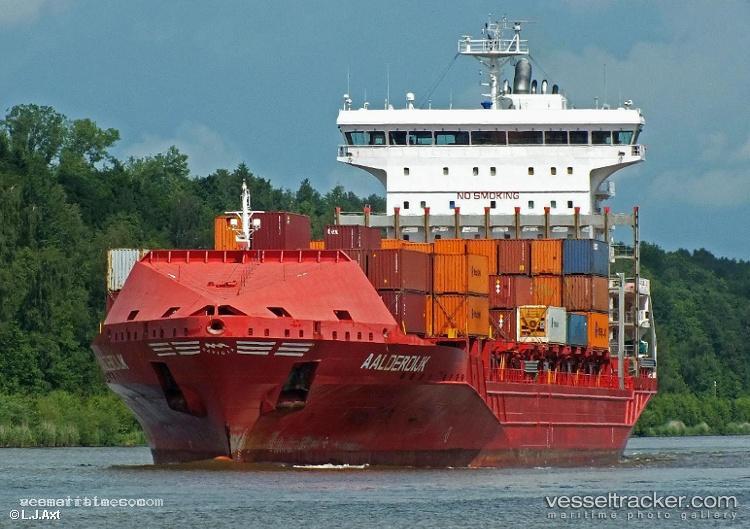 Essence - Container Ship vessel registered in Netherlands