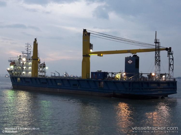 Lumoso-Selamat - Container Ship vessel registered in Indonesia