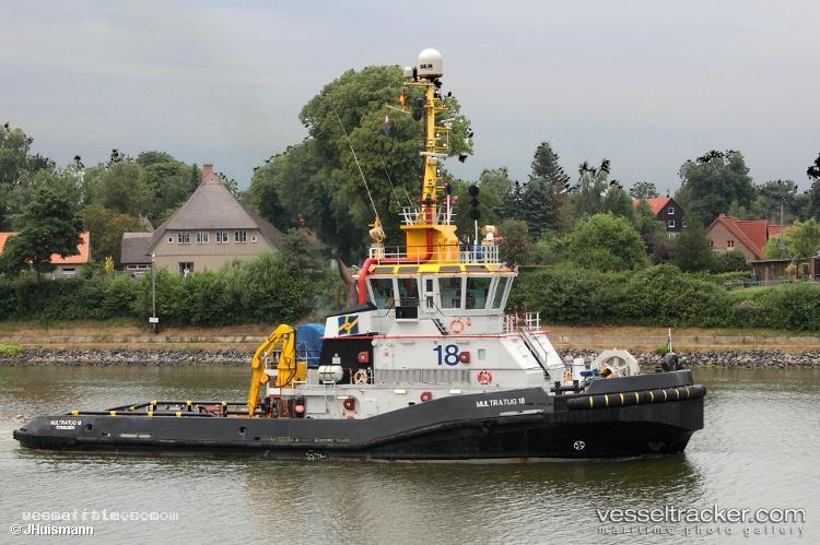 Multratug-18 - [tug.fire_fighting_tug] vessel registered in Netherlands