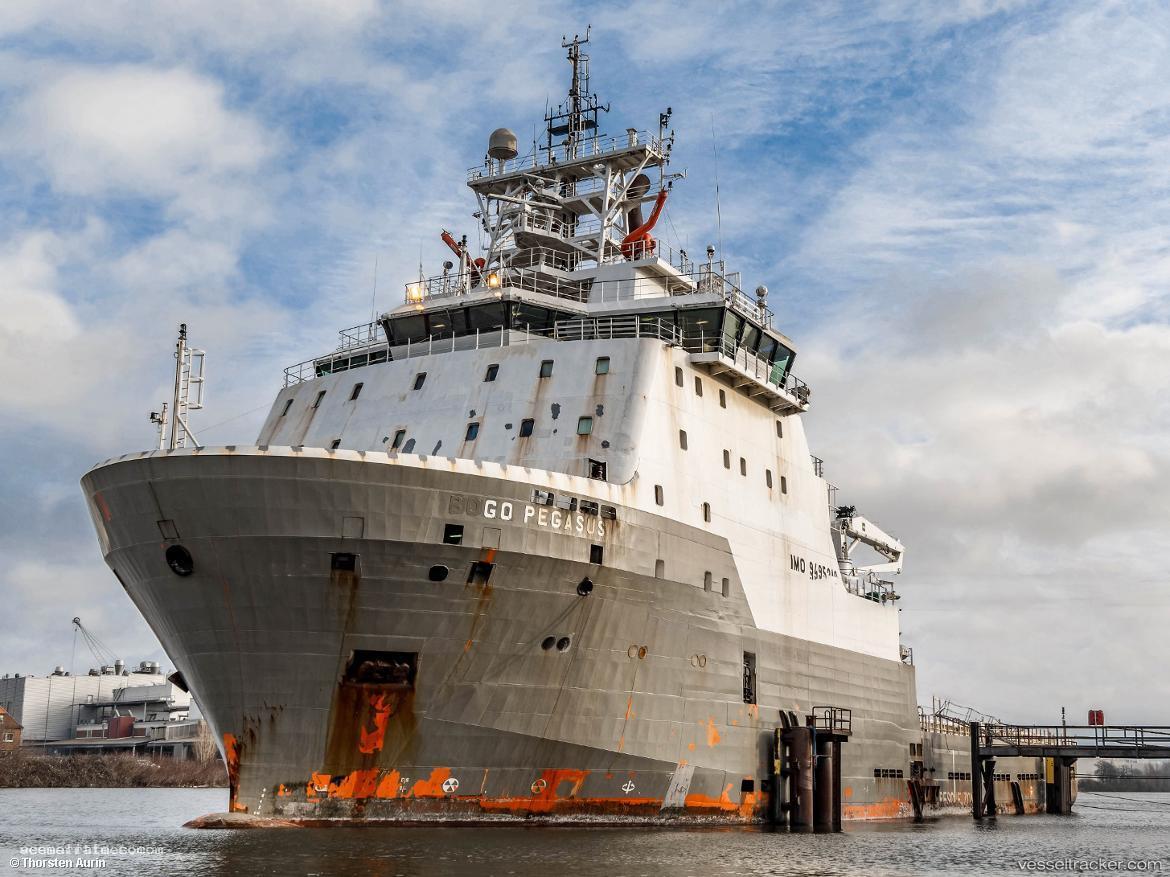 De-Hou - Offshore Tug Supply Ship vessel registered in China