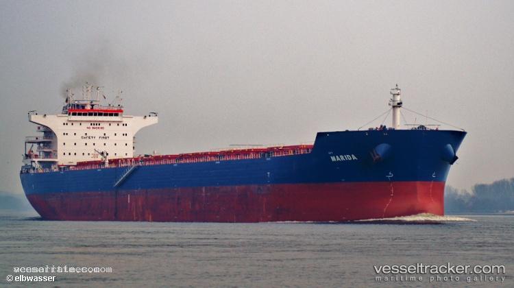 Flag-Tom - Bulk Carrier vessel registered in Liberia